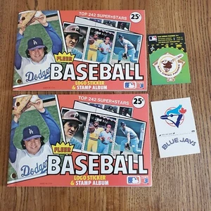 Vintage Fleer 1981 Baseball Logo Sticker und Briefmarkenalbum 2er Set UNBENUTZT mit Sticker - Bild 1 von 3