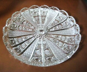Plato redondo de cristal checo bohemio de 11" corte a mano plato festoneado para pastel - Imagen 1 de 5