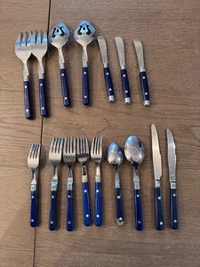 Cubiertos de acero inoxidable con mango de plástico azul marino de fabricante desconocido 16 piezas Bonito conjunto - Imagen 1 de 13