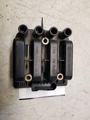 Bobina de encendido Volkswagen Golf 2000-2011 - 06A905097 - R318972 Foto 1 de 4