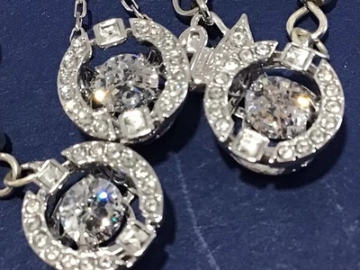 JUEGO DE COLLAR/PENDIENTES SWAROVSKI Diamante Como Cristales - Certificado Swarovski Foto 1 de 4