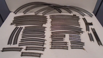 39 SECTIONS ASSORTED  N Scale Curve TRACKS Code80 Nickel Silver Snap Track - Image 1 of 3
