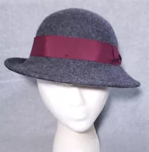 TILLEY WOMENS HAT M GREY WOOL BURGUNDY GROSGRAIN HAT BAND EXCELLENT - Picture 1 of 9