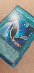 Gryphon's Feather Duster DR2-EN092 YuGiOh card (LP) - Picture 1 of 3