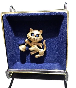 Avon Fashion Accents Jewlery Goldtone Frisky Kitty Pin With Bell - Picture 1 of 7