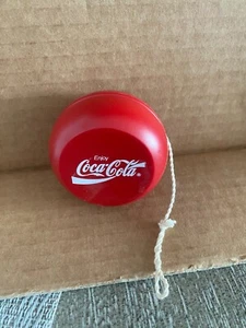 Red Coca-Cola Plastic Yo-Yo Enjoy Coca-Cola Logo Vintage - Picture 1 of 4