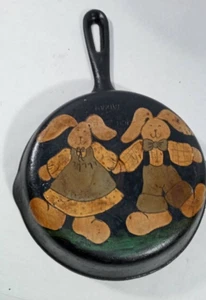 Sartén decorativa de hierro fundido hecha en Taiwán diseño de conejito de 8 pulgadas - Imagen 1 de 6