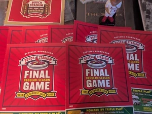 JUEGO FINAL de los Cardenales de San Luis en el Busch Stadium SCORECARD Pujols, Molina RARO - Imagen 1 de 7