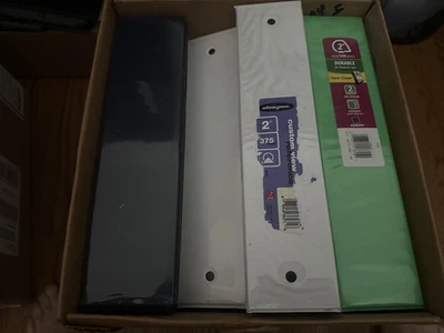 PRE-OWNED 4 Pack 3-ring 2 inch Binders! Multiple brands and colors - Image 1 of 3