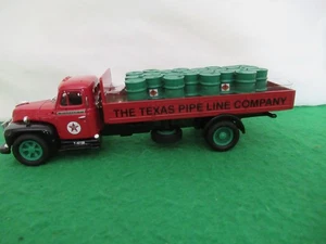 CORGI DIAMOND T620 DROPSIDE WITH OIL DRUMS - TEXACO SCALE 1:50 No. 52902 - Picture 1 of 11