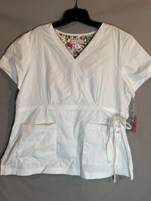 NWT Koi/Kathy Peterson Scrub Top XL WHITE Front Pockets  - Image 1 of 4