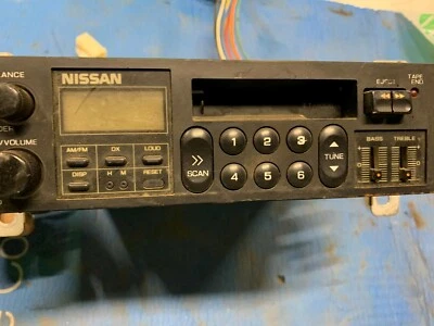 1983 Nissan Pulsar AM, FM radio - Image 1 of 4