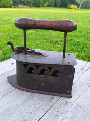  Rare ,Très Grand Fer à Repasser en Fer Ancien, XVIIIe  ... - Photo 1/4
