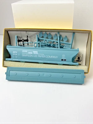 Accurate Finishing #1039 HO Scale Simspson Paper Covered Hopper Kit ACFX 49139 - Image 1 of 4