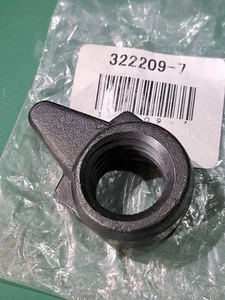 Makita 322209-7 Schraubstock Mutter für 2414, 2414B, 2414K Scheibenfräser - Bild 1 von 3