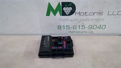 Nissan Murano 2015-2018 caja relé de fusibles bloque de conexiones 284B73TS2B Foto 1 de 4