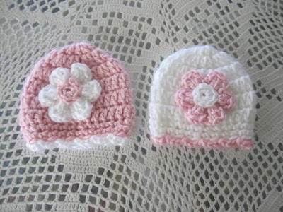 MICRO SOMBRERO DE GANCHILLO DE 2 * FRIJOL * 9,5" por 3-1/2" de profundidad, ROSA Y BLANCO Foto 1 de 3