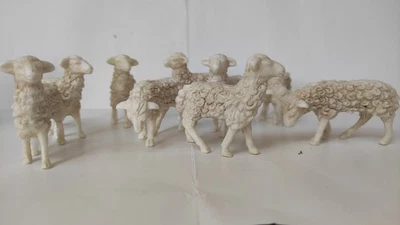 Pastori, Set di 9 Pecore per Presepe h. 4-5 cm - Immagine 1 di 4