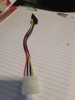 CABO ADAPTADOR DE ENERGIA IDE/MOLEX 4 PINOS MACHO PARA SERIAL ATA SATA 15 PINOS FÊMEA - Imagem 1 de 3