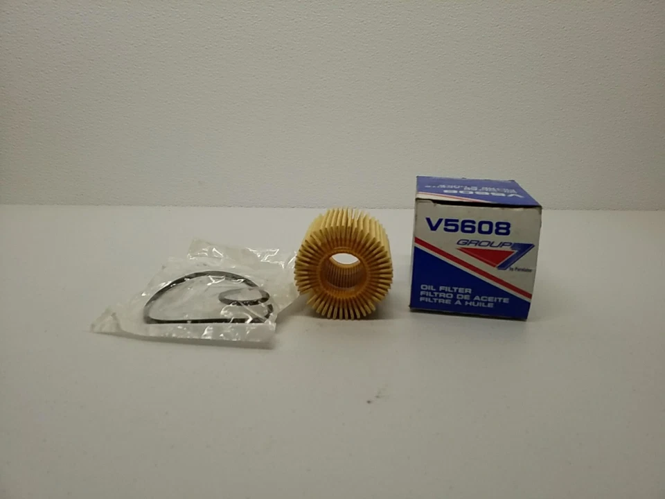 V5608 Group 7 Automotive Oil FilterV5608 Group 7 Automotive Oil Filter - Image 1 of 3