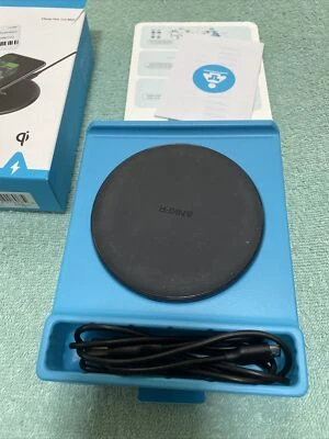 Anker Fast Charging Black Pad With Wall Charger 10 Watt Max - Image 1 of 4