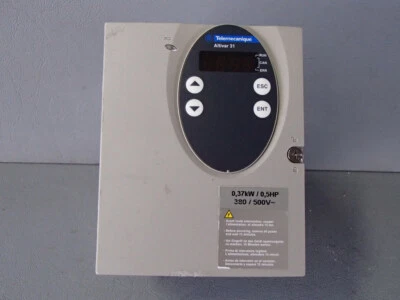 ATV31H037N4    - TELEMECANIQUE -    ATV31H037N4 /    Variateur 3PH  0.37KW  USED - Photo 1/3