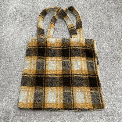 Bolso de mano Forever 21 polar a cuadros para mujer multicolor cuadrado informal 39x38 Foto 1 de 4