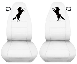 Se adapta a 94-04 Ford Mustang 2 fundas de asiento de coche delanteras blancas con diseño de caballo de pie negro - Imagen 1 de 6