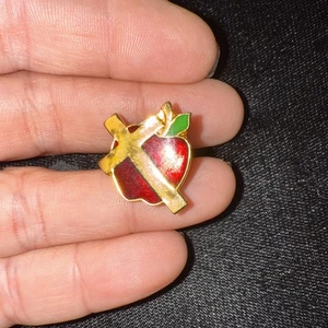 Cross with Red Apple Vintage Lapel Pin 5025 - Picture 1 of 3