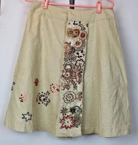 "Banana" Size M - 30" Waist - 23" Long Skirt Floral Tan Pleated Skirt Beaded - Picture 1 of 6