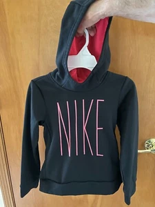 Girls Nike Dri Fit Sweatshirt Hoodie Black Fluorescent pink Size Small 5-6 - Picture 1 of 2