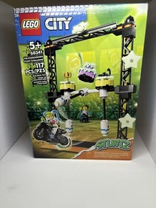 LEGO 60341 City The Knockdown Stunt Challenge - Picture 1 of 5