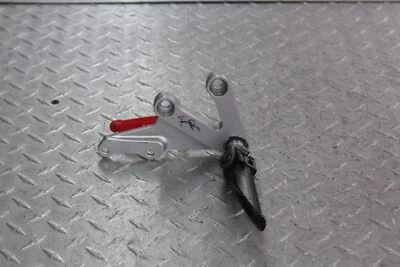 Suzuki GSXR1000 2001 reposapiés delantero derecho clavija paso 43511-35F00 Foto 1 de 4