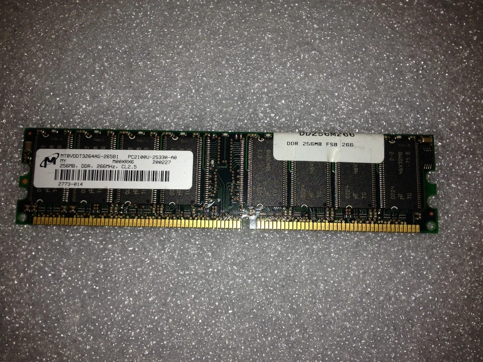 Memoria DDR Micron MT8VDDT3264AG-265B1 256MB PC2100 266MHz CL2.5 184-Pin - Immagine 1 di 1