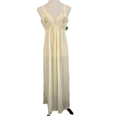 Vintage JCPenney Sleepwear Nylon Nightgown Cream Floral Embroidered Lace Trim M - Image 1 of 4