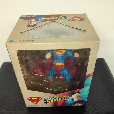 ESTATUA DE VINILO DC DIRECT KOTOBUKIYA SUPERMAN ARTFX ESCALA 1:6 Foto 1 de 4