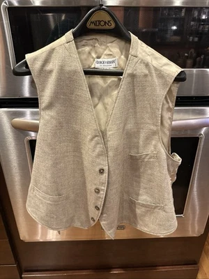 Vintage Giorgio Armani Le Collezioni Tan Beige Wool Vest 42 Made In Italy - Image 1 of 4