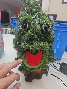 Vintage tanzende singende Douglasie animierter Weihnachtsbaum 18 Zoll - Bild 1 von 9