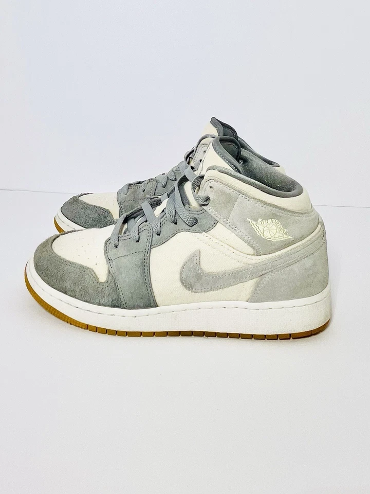 7Y Nike Air Jordan 1 High Girls GS Zapatillas Niños Niñas Jóvenes Rojo Gris Foto 1 de 4