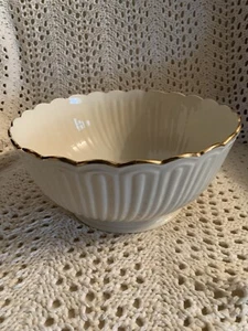 Housewarming Collection by Lenox 9" Round Serving Bowl Carved Sculpted - Picture 1 of 4
