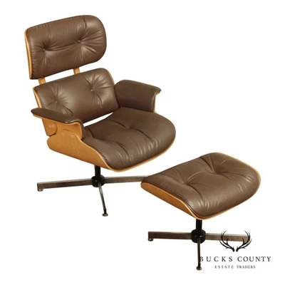 Silla giratoria de cuero estilo Eames con otomana Foto 1 de 4