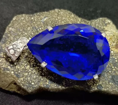 Colgante de piedra preciosa de plata maciza 925 certificado 111 quilates topacio azul natural corte pera Foto 1 de 4