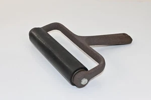 Vintage Cast-Iron Photo/Printmaking Brayer Roller, Heavy Rubber Cylinder - Picture 1 of 4