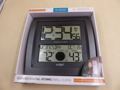 LA CROSSE TECHNOLOGY S74870 CURVED DIGITAL ATOMIC WALL CLOCK - Image 1 of 3