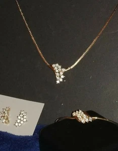 New in Box Vintage AVON 3 Piece Jewelry Set (Necklace, Bracelet and  Earrings) - Picture 1 of 12