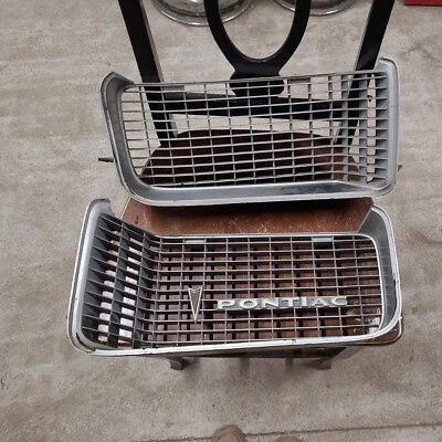 1970 PONTIAC Le MANS TEMPEST Grelhas Direita e Esquerda CONJUNTO FABRICANTE DE EQUIPAMENTO ORIGINAL Lemans 70 RH LH - Imagem 1 de 4