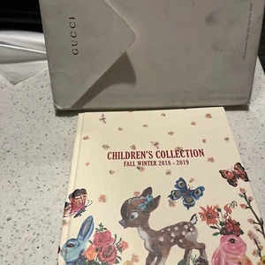🔥 GUCCI CHILDREN'S COLLECTION FALL WINTER 2018-2019 HARDCOVER LIMITED CATALOG - Imagen 1 de 7