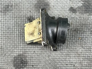 Bota de admisión KX80 1998 OEM válvula de jaula de caña Kawasaki KX80 KX100 12021-1114 - Imagen 1 de 10