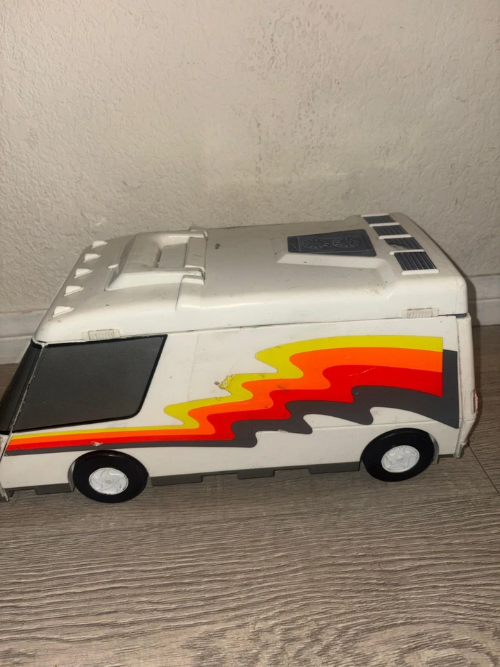 Vintage 1991 Micro Machines Galoob Super Van City Super Foldout Play Scene RV - Image 1 of 4