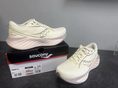 Women’s Size 7.5B - Saucony Triumph 22 Vanilla S10964-145 - Image 1 of 4
